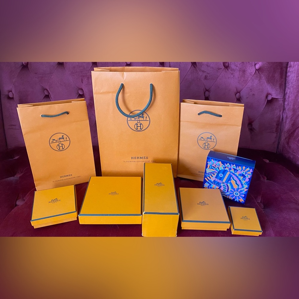 Hermes boutique paper bags and boxes